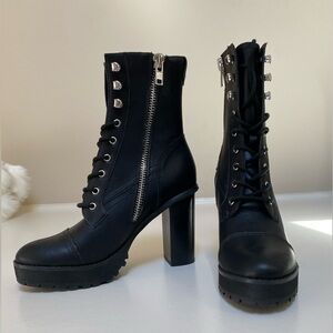 Steve Madden Larsa black boot. Never worn. NWOT.